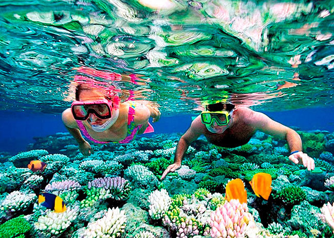 Ronna and her boyfriend very stunned about the Cozumel corals.